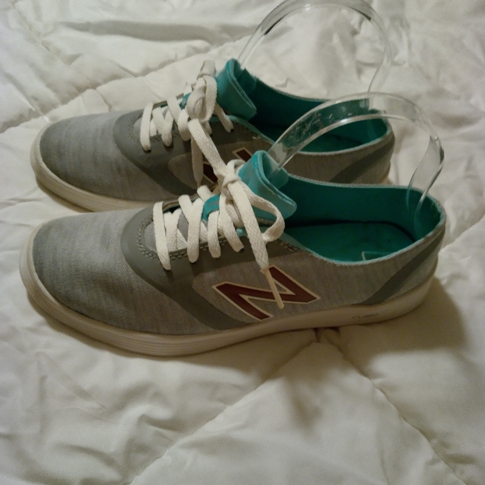 New Balance Cush tennis shoes Size 7